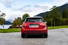 P90442337-mini-cooper-10-2021-600px.webp