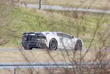 2023-lamborghini-aventador-successor-comes-out-to-play-in-newest-spy-photos_5.webp