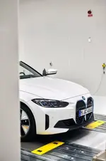 P90446564-bmw-iconicsounds-electric-01-2022-599px.webp