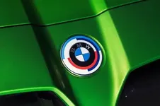 P90445339-bmw-m-emblem-11-2021-599px.webp