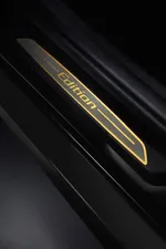 P90449292-bmw-x2-edition-goldplay-01-2022-600px.webp