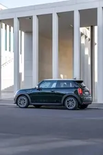0807-mini-cooper-se-resolute-edition-02-2022-600px.webp