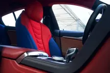 ive-gran-coup-designed-by-jeff-koons-01-2022-600px.webp
