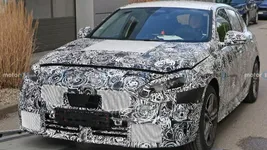 bmw-1-series-front-view-spy-photo (1).webp