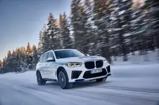 3405-bmw-ix5-hydrogen-winter-testing-02-2022-600px.webp