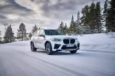 3409-bmw-ix5-hydrogen-winter-testing-02-2022-600px.webp