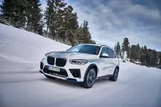 3410-bmw-ix5-hydrogen-winter-testing-02-2022-600px.webp