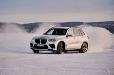 3450-bmw-ix5-hydrogen-winter-testing-02-2022-600px.webp