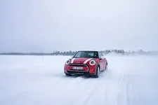 3076-mini-cooper-generation-4-mk-iii-03-2022-600px.webp