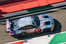 gello-samantha-tan-racing-st-racing-bmw-m4-g-599px.webp