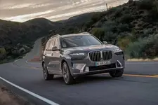 P90457505-the-new-bmw-x7-xdrive40i-04-2022-600px.webp