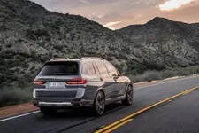 P90457511-the-new-bmw-x7-xdrive40i-04-2022-600px.webp