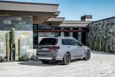 P90457530-the-new-bmw-x7-xdrive40i-04-2022-600px.webp