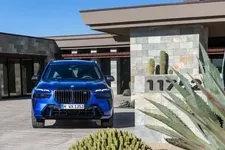 P90457452-the-new-bmw-x7-m60i-xdrive-04-2022-600px.jpg
