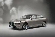 P90458164-the-new-bmw-i7-xdrive60-04-2022-600px.webp