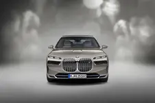 P90458182-the-new-bmw-i7-xdrive60-04-2022-600px.webp