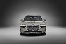 P90458183-the-new-bmw-i7-xdrive60-04-2022-600px.webp