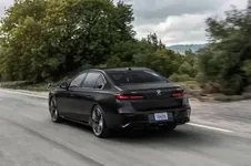 P90458270-der-neue-bmw-760i-xdrive-04-2022-600px.webp