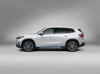 etallic-20-bmw-individual-styling-869i-05-22-600px.webp