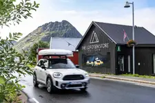 i-cooper-se-countryman-all4-lofoten-06-2022-2250px.webp