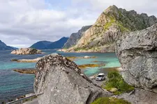i-cooper-se-countryman-all4-lofoten-06-2022-2250px.webp