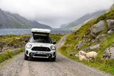 i-cooper-se-countryman-all4-lofoten-06-2022-2250px.webp