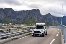 i-cooper-se-countryman-all4-lofoten-06-2022-2250px.webp