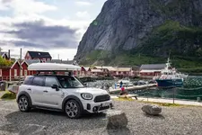 i-cooper-se-countryman-all4-lofoten-06-2022-2250px.webp