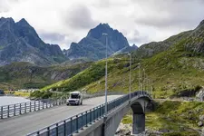 i-cooper-se-countryman-all4-lofoten-06-2022-2250px.webp
