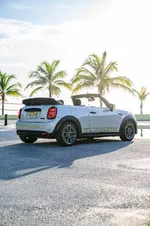2-mini-cooper-se-convertible-one-off-07-2022-999px.webp