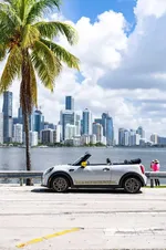 2-mini-cooper-se-convertible-one-off-07-2022-999px.webp