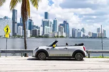 -mini-cooper-se-convertible-one-off-07-2022-2249px.webp