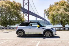 -mini-cooper-se-convertible-one-off-07-2022-2250px.webp