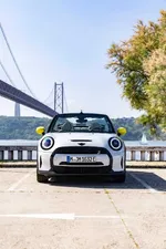 -mini-cooper-se-convertible-one-off-07-2022-1000px.webp