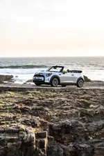 4-mini-cooper-se-convertible-one-off-07-2022-999px.webp
