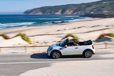 -mini-cooper-se-convertible-one-off-07-2022-2250px.webp
