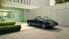 008_Targa_Classic_3-4_Rear_V03.webp