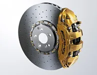 2048_bremsscheibe-ausschnitt-april-2014-verfuegbar-s63-s65-amg.webp