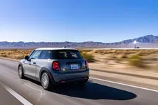 P90474833-mini-cooper-se-09-2022-2250px.webp