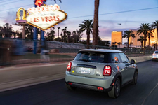 P90474829-mini-cooper-se-09-2022-2250px.webp