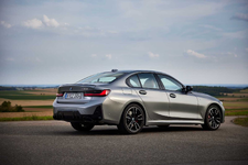 P90479602-the-new-bmw-m340i-xdrive-09-2022-2248px.webp