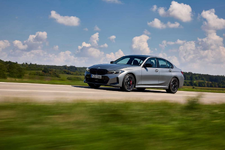 P90479611-the-new-bmw-m340i-xdrive-09-2022-2250px.webp