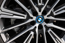 P90479813-bmw-ix1-xdrive30-09-2022-2248px.webp