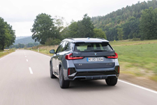 P90479906-bmw-x1-xdrive-23i-09-2022-2249px.webp
