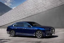 P90480864-the-new-bmw-740d-xdrive-09-2022-2248px.webp