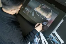 P90480516-the-first-ever-bmw-xm-2248px.webp