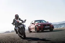 ue-bmw-m2-und-die-neue-bmw-m-1000-r-10-2022-2250px.webp
