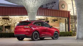 2023 Ford Escape ST-Line Elite_Rapid Red_06.webp