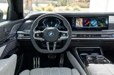 new-bmw-i7-on-location-palm-springs-10-2022-2250px.webp