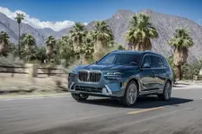 new-bmw-x7-on-location-palm-springs-10-2022-2249px.webp